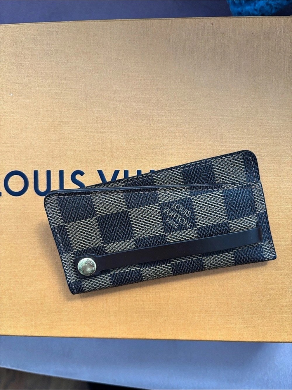 Louis Vuitton Key Pouch Damier Ébène